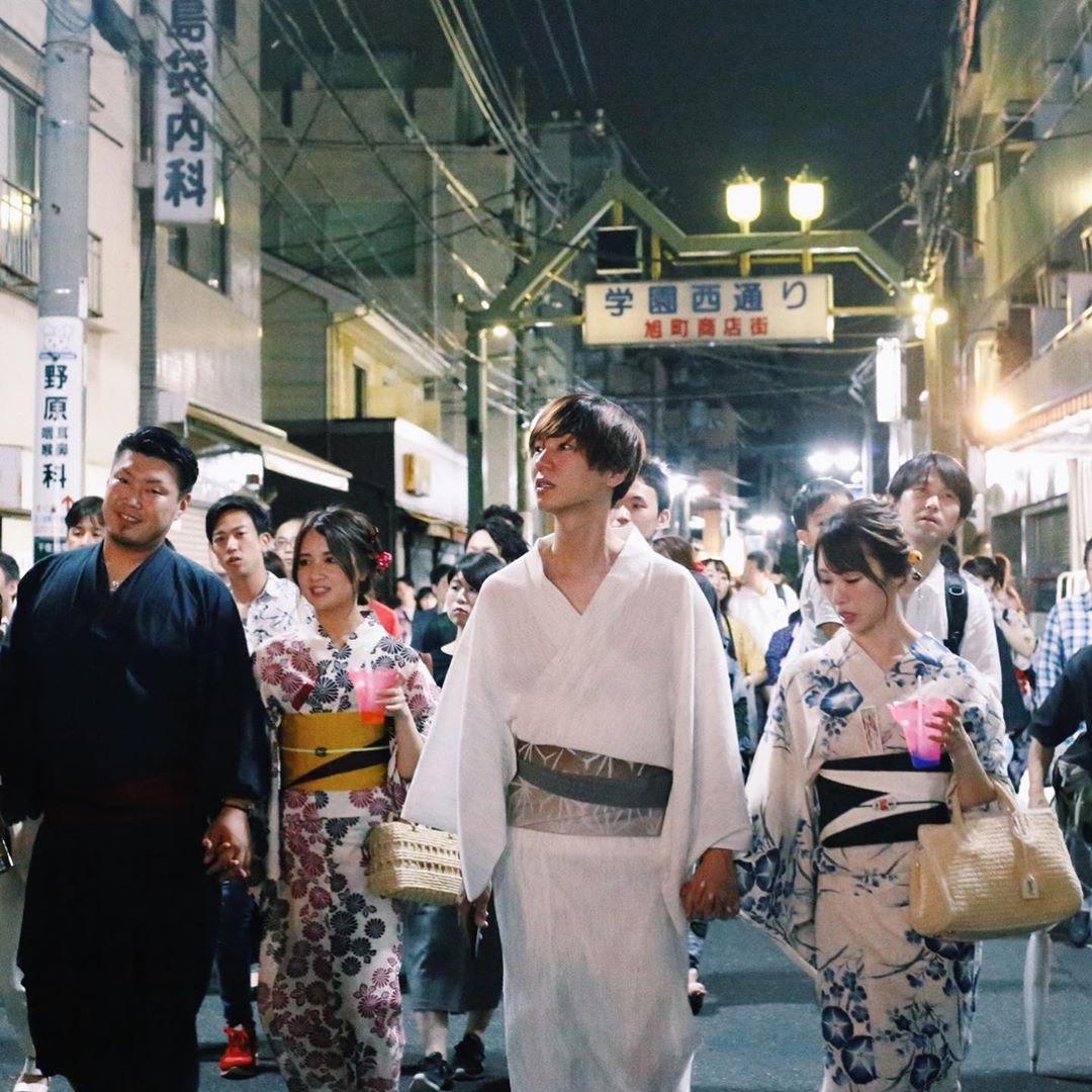 Asakusa Tokyo couple