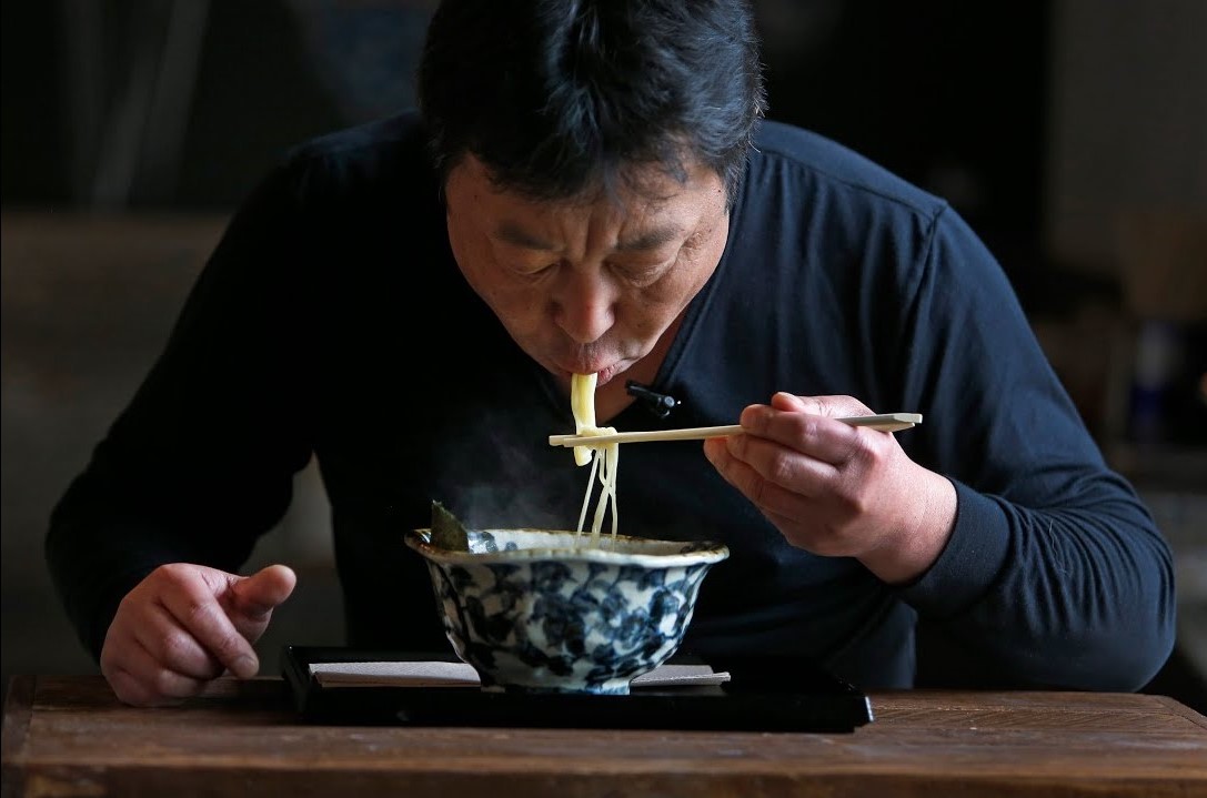 ramen slurping