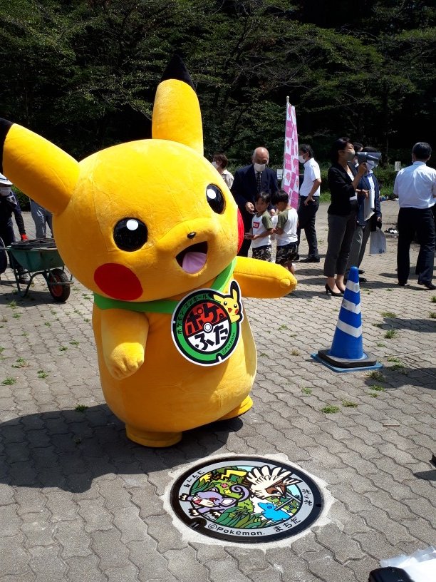 Pokemon manhole covers - pikachu mascot in serigaya park