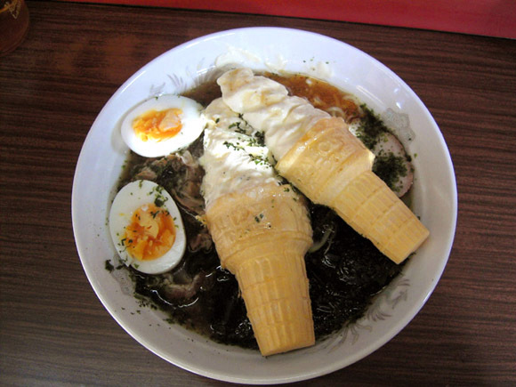 Weirdest Japanese Food 15 - ice cream ramen