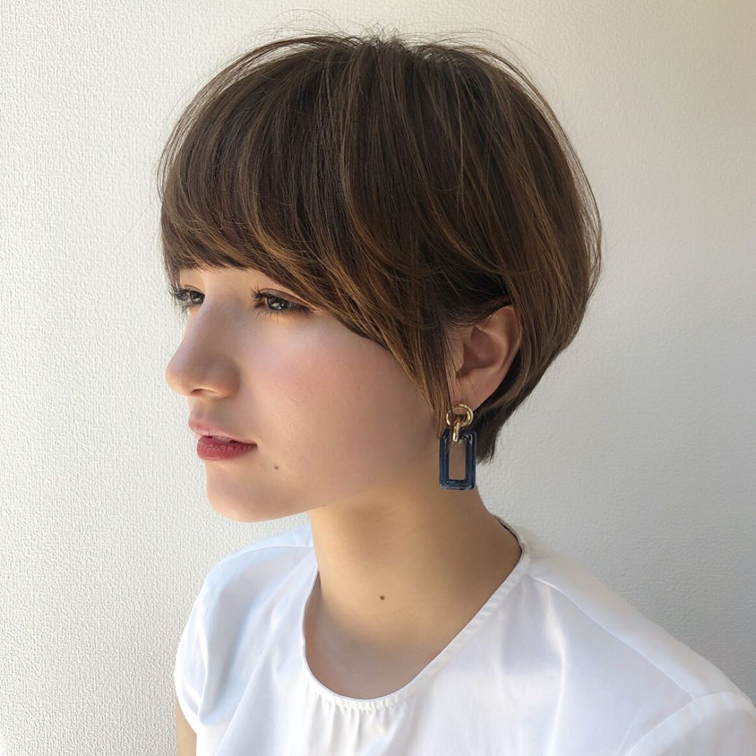 japanese hairstyles - chic pixie cut with long layers