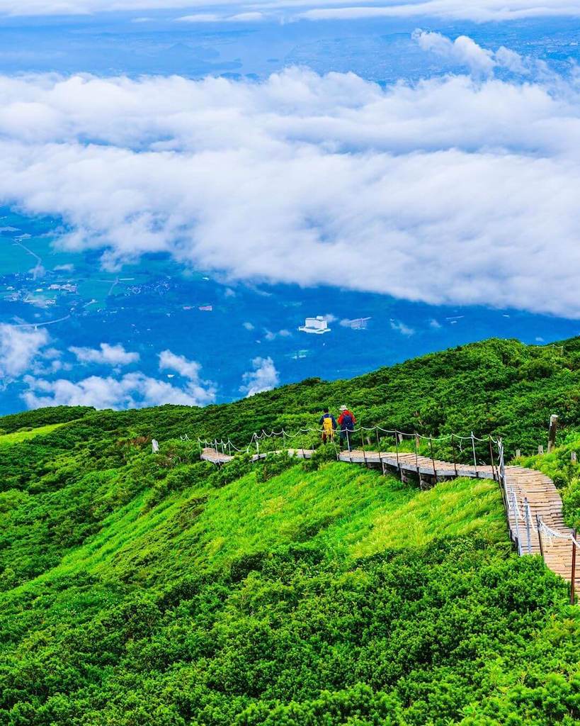 Mountains in Japan - mount daisen hiking trail