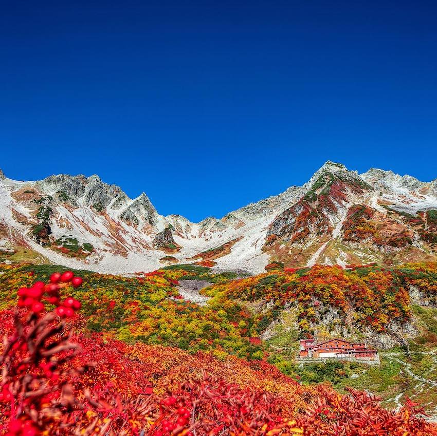 Mountains in Japan - kamikochi in autum