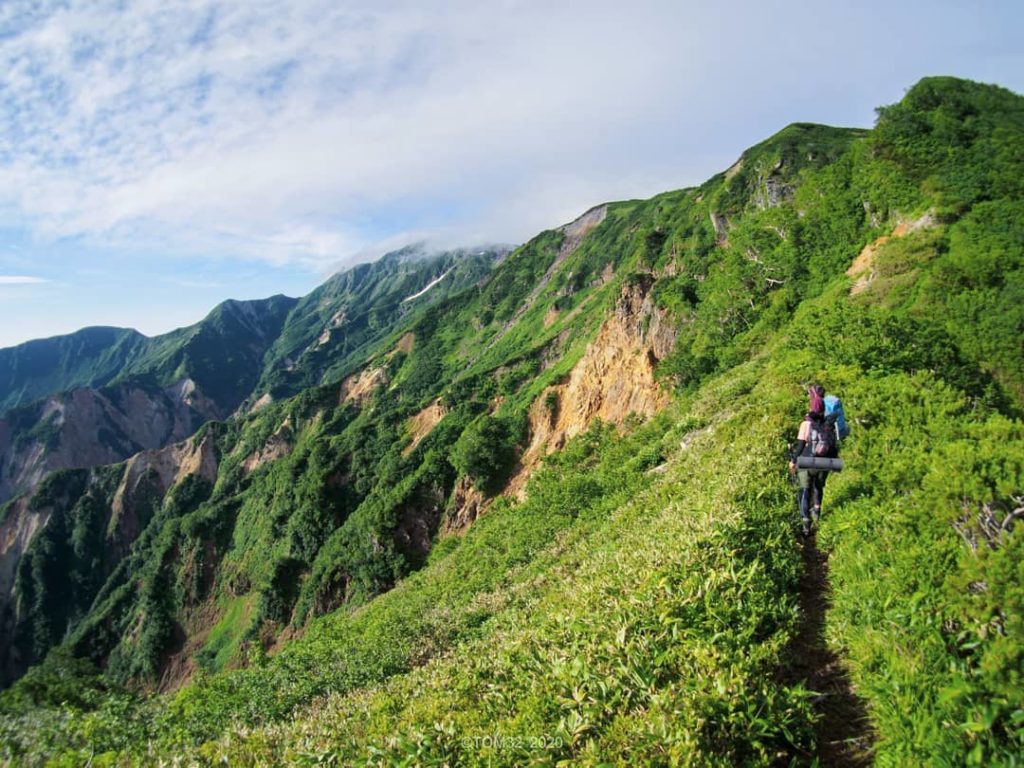 Mountains in Japan - views along the Rakuraku Shindo trail 