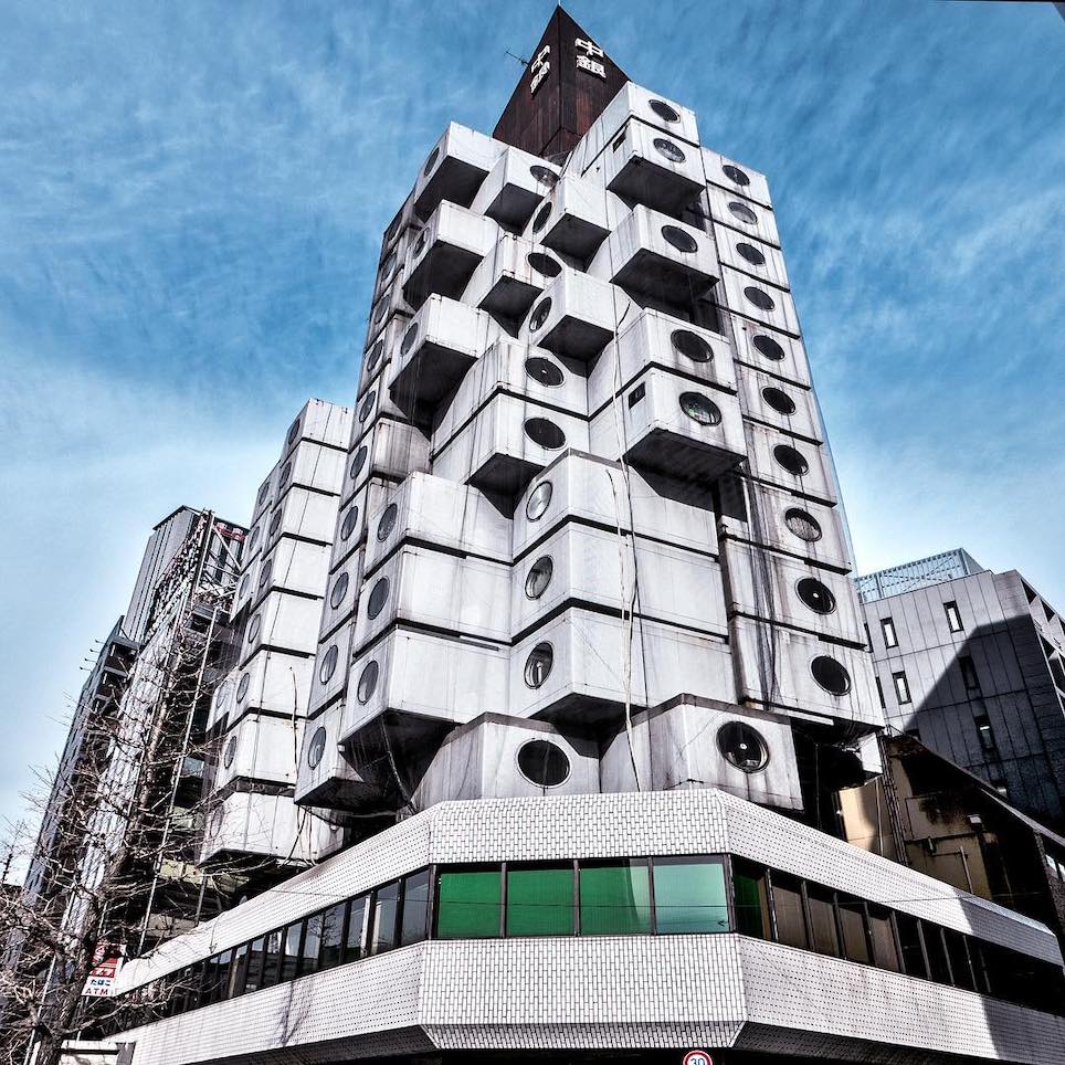 Unique Japanese architecture - nakagin capsule tower