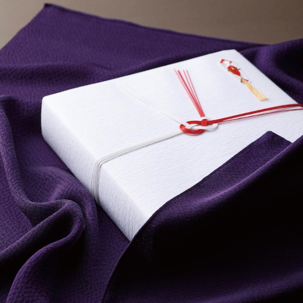 Japanese sustainable habits - furoshiki wrapping gift