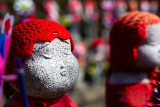 Mysteries in Japan - jizo statues