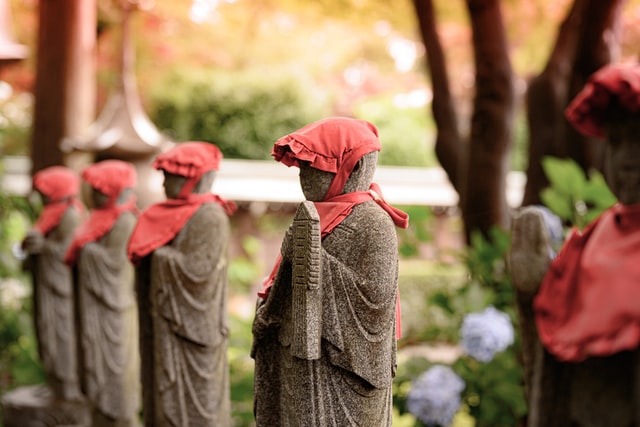 Mysteries in Japan - jizo statues
