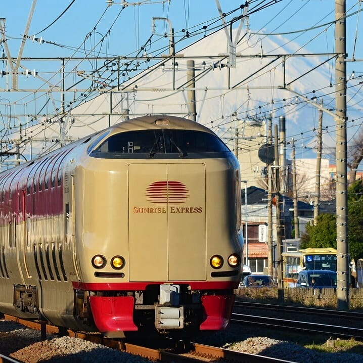Transportation in Japan - sunrise express