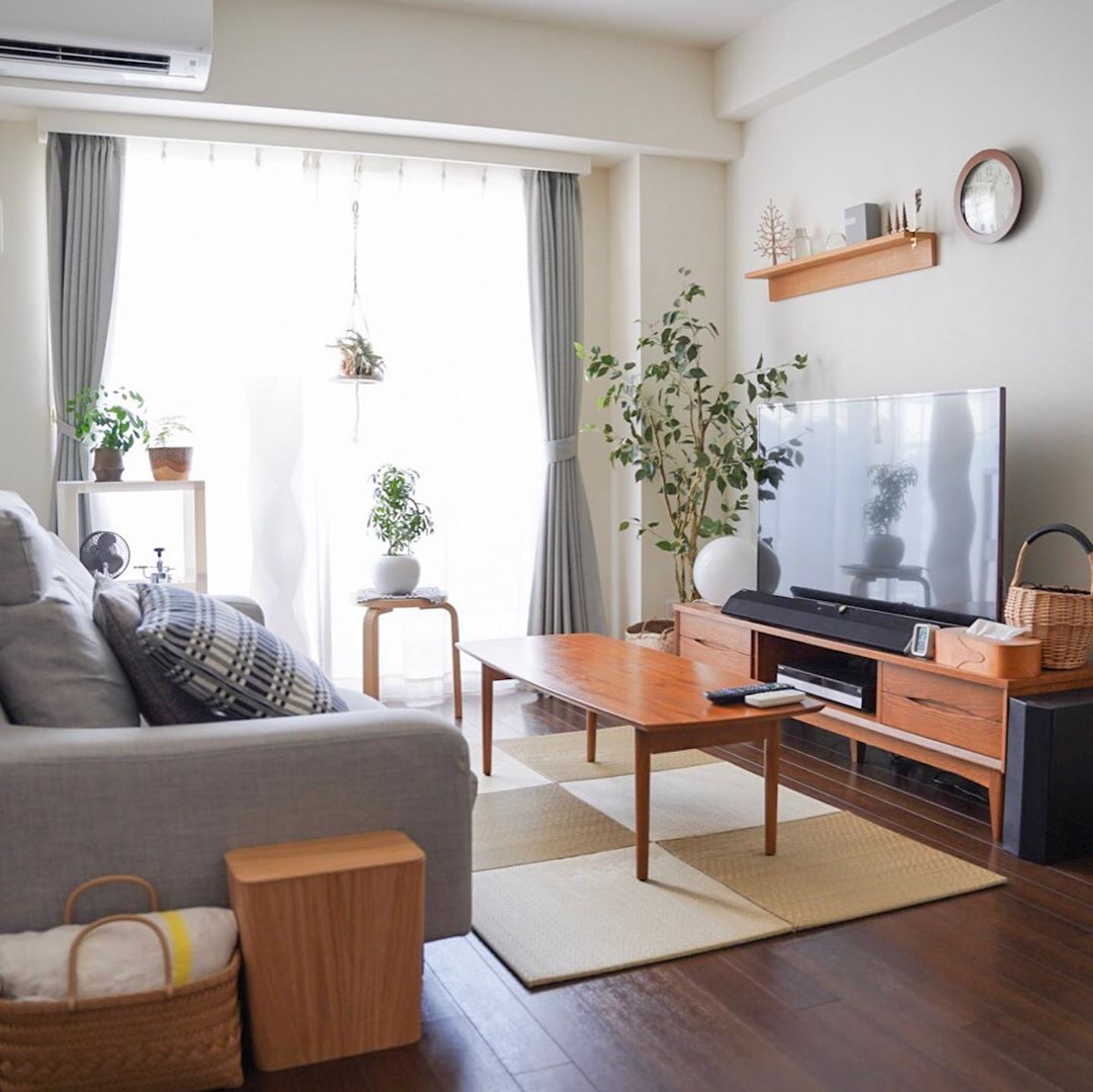 japanese home decor - living room with wood furniture