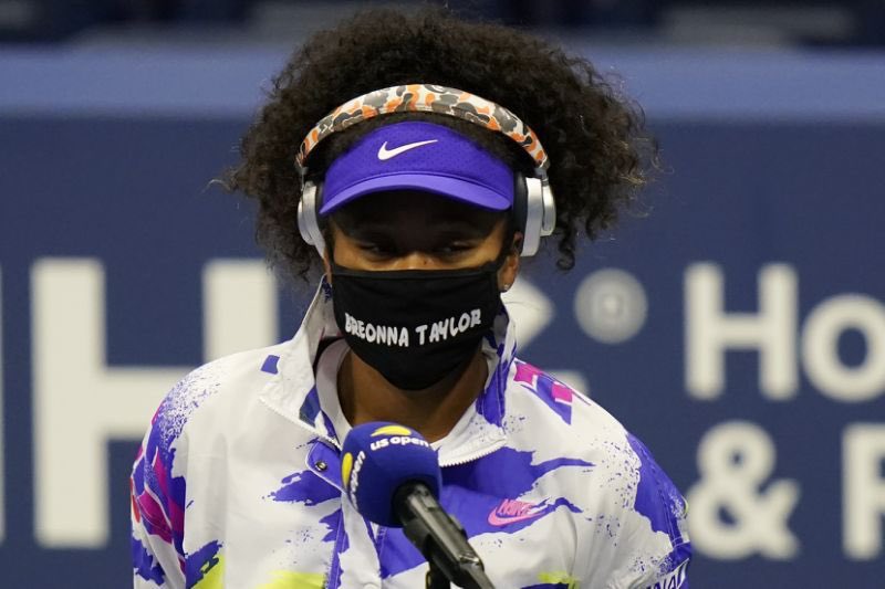 Trendy Japanese words - naomi osaka wearing black mask