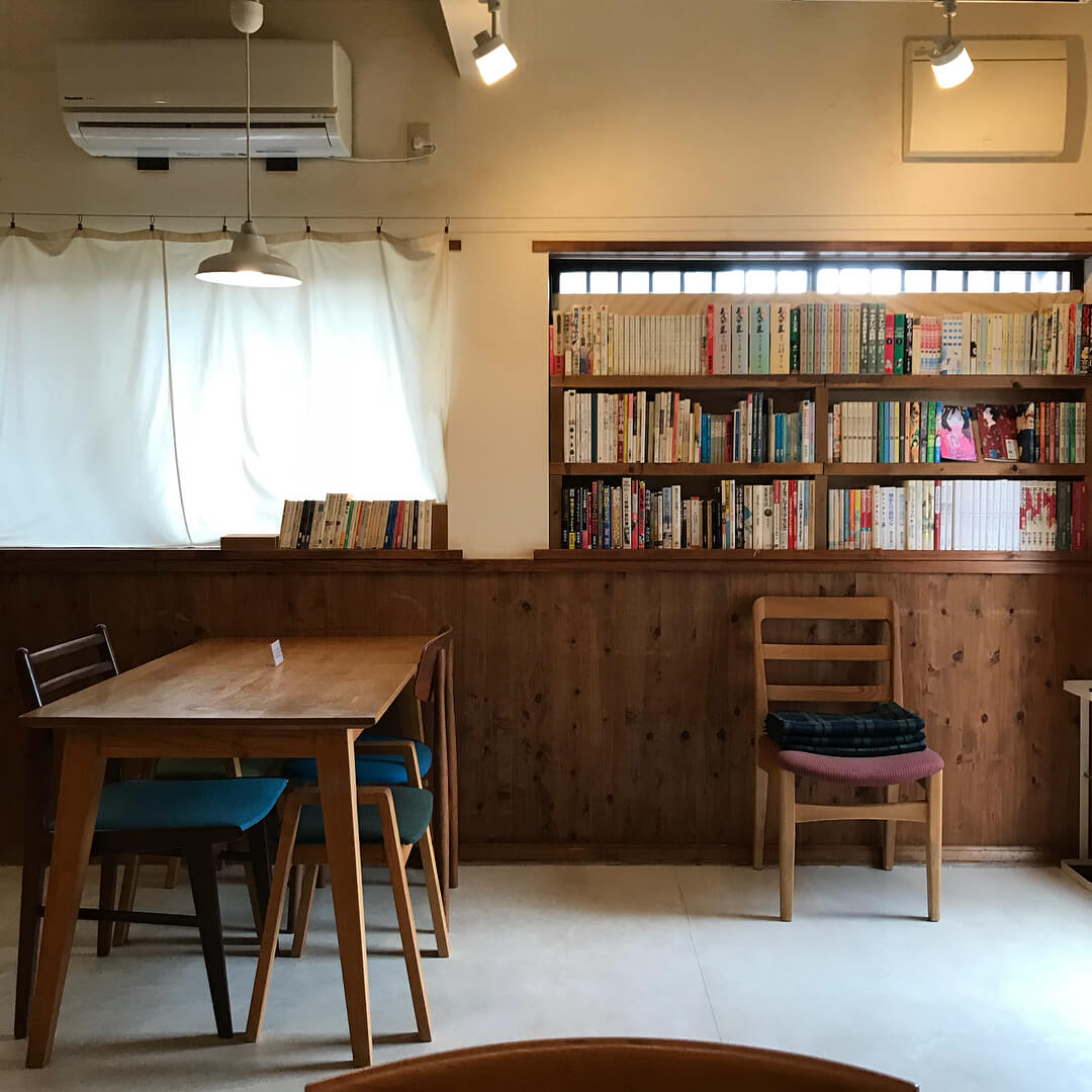 japan cafes heritage buildings - cafe organ interior
