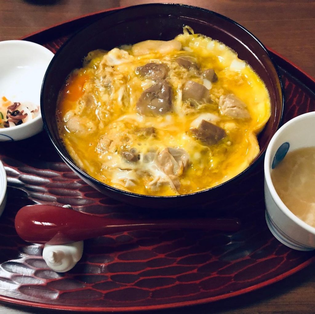 Oldest restaurants in Japan - oyakodon with sides
