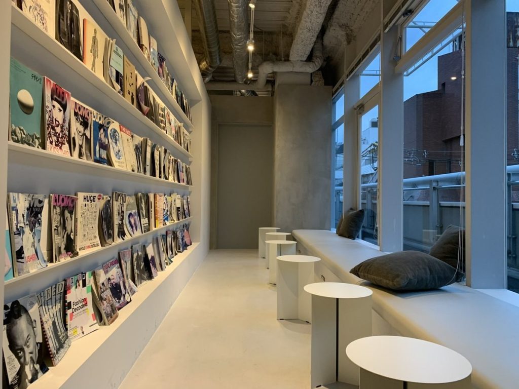 Book And Book Tokyo Shinsaibashi - A corner with seats and pillows