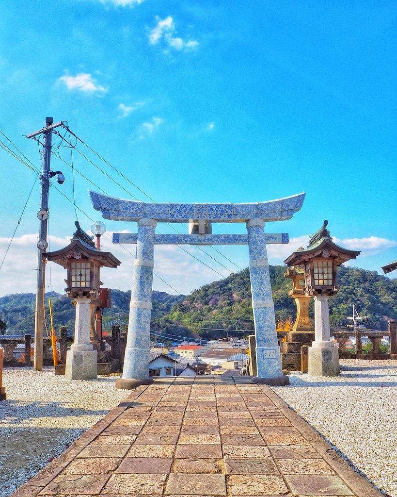Tozan Shrine - porcelain torii gate
