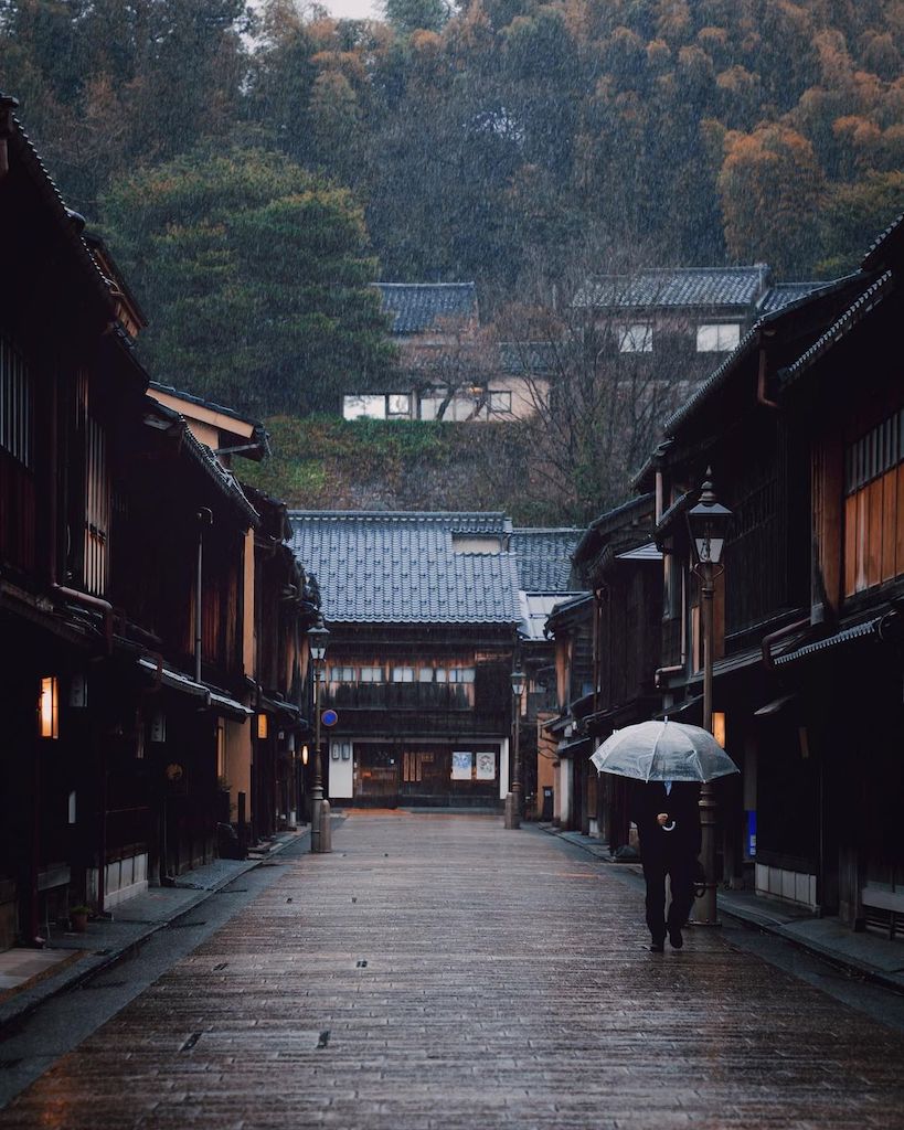 Traditional Japanese towns - higashi chaya district