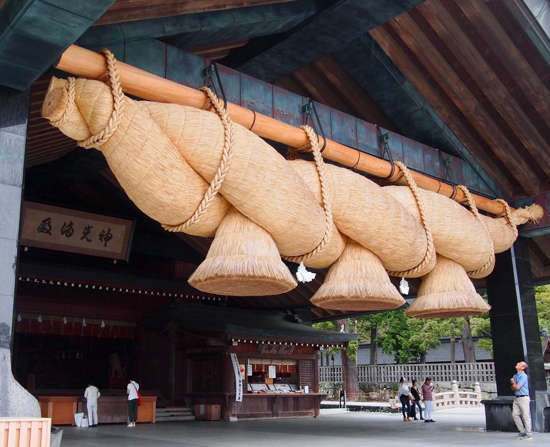 Japan shrines - shimenawa