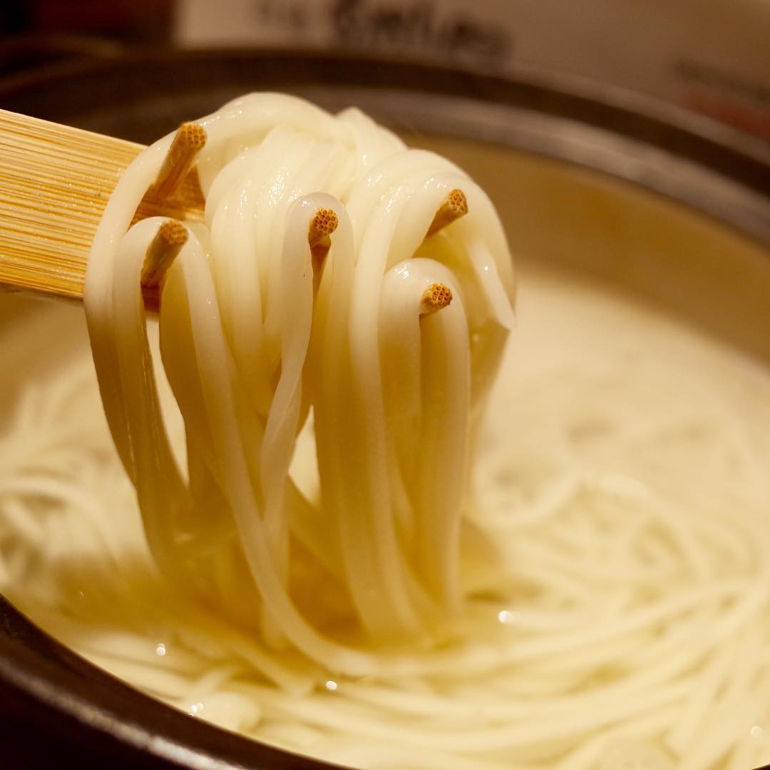 Chopsticks with goto noodles