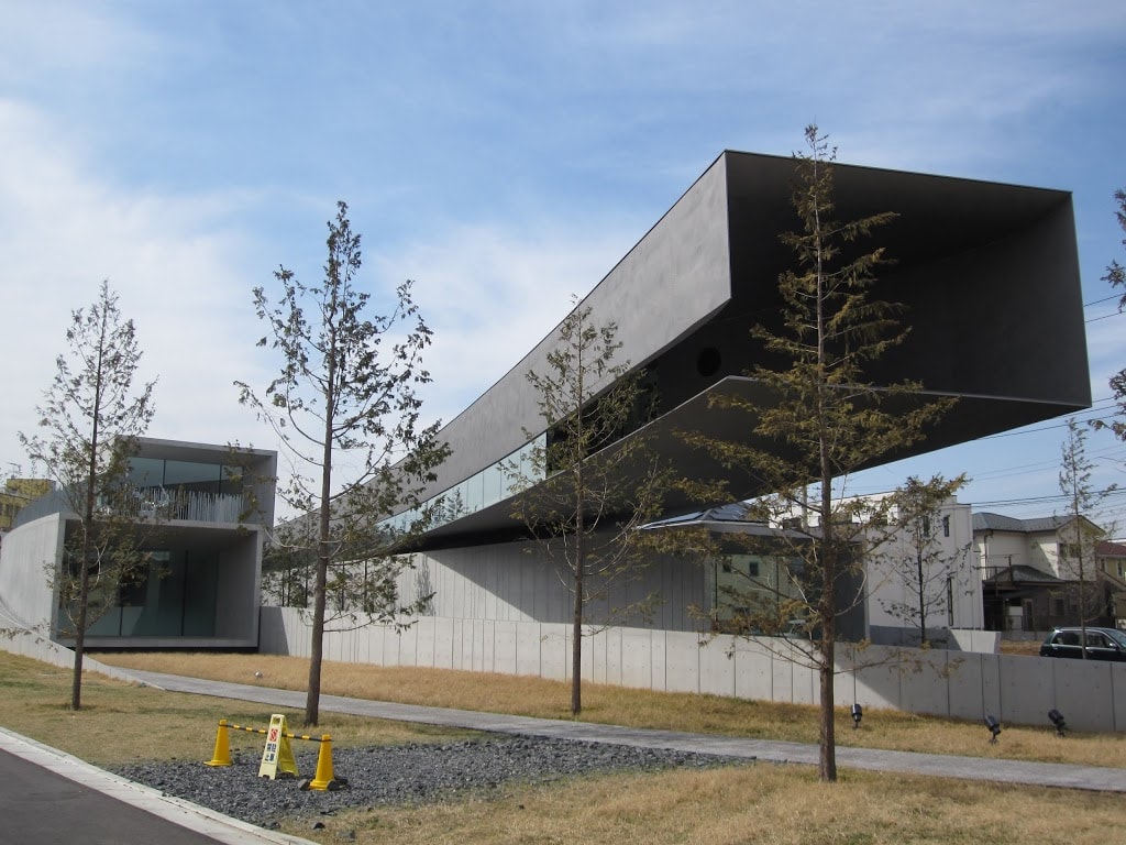 buildings in japan - hoki museum