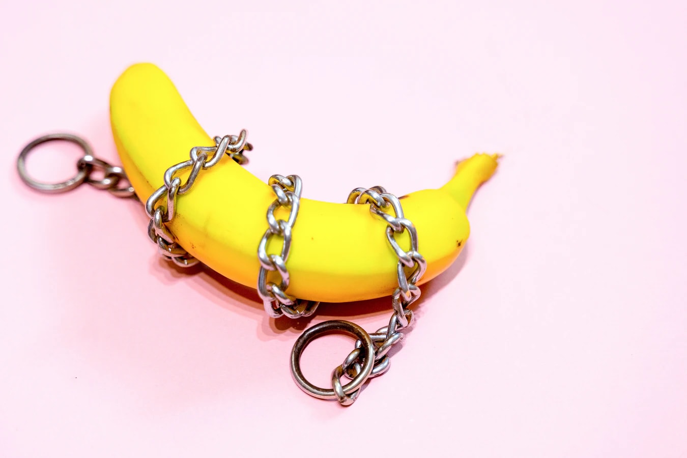tokyo olympics safety rules - banana chained