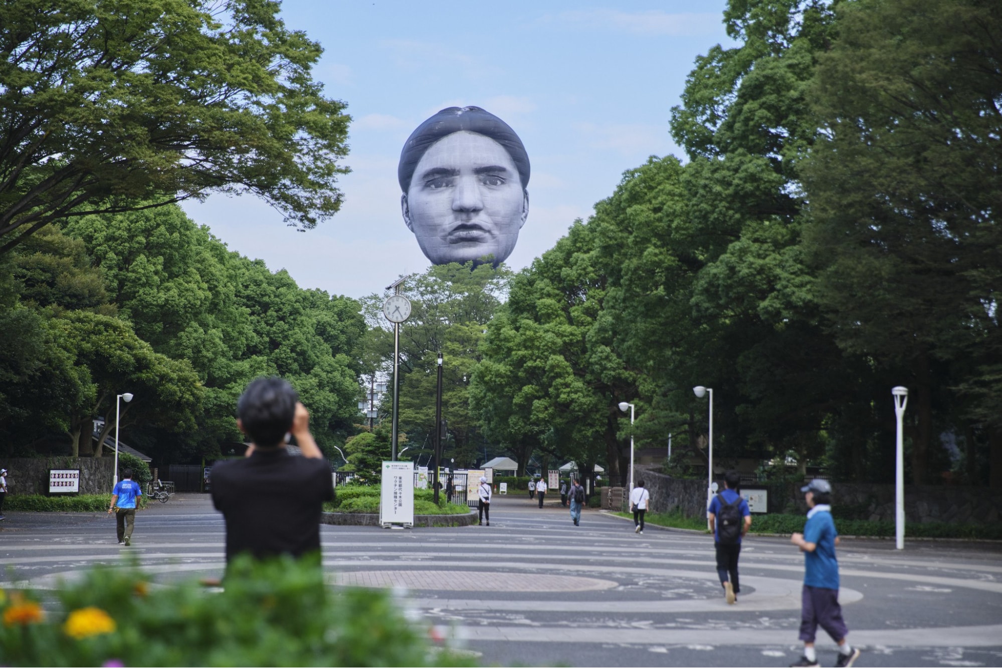 giant floating head tokyo - giant head yoyogi park