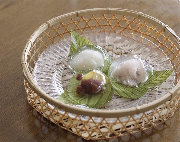 Wagashi - mizu manju