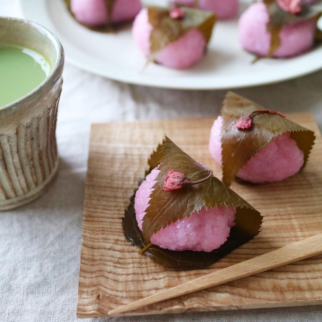 Wagashi - sakura mochi kansai