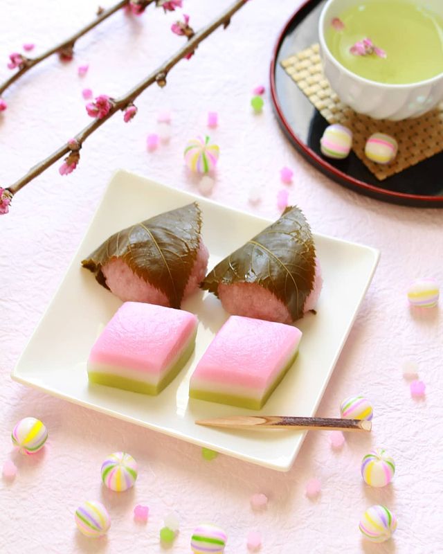 Wagashi - hishi mochi