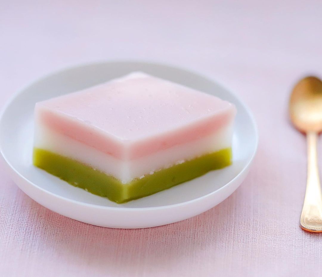 Wagashi - hishi mochi