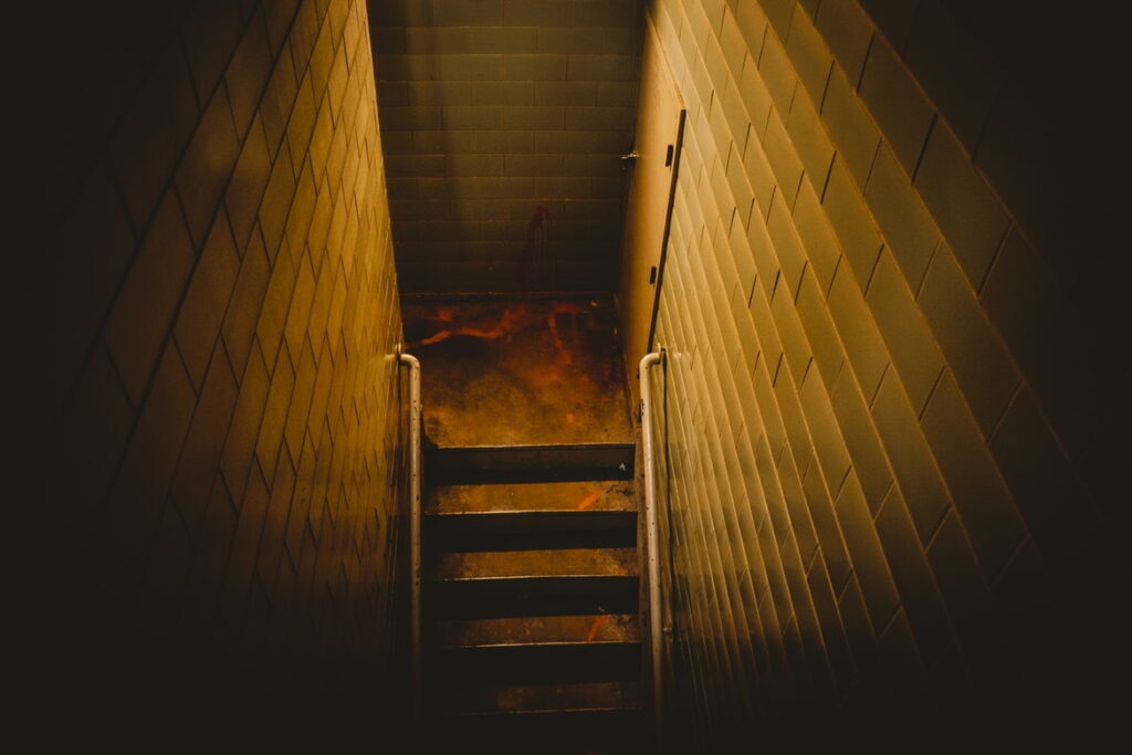 japanese horror stories - creepy staircase