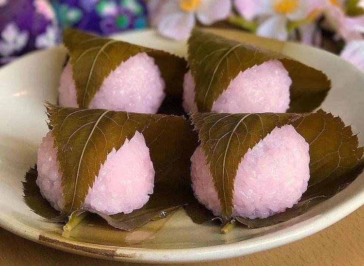 sakura mochi pie - sakura mochi