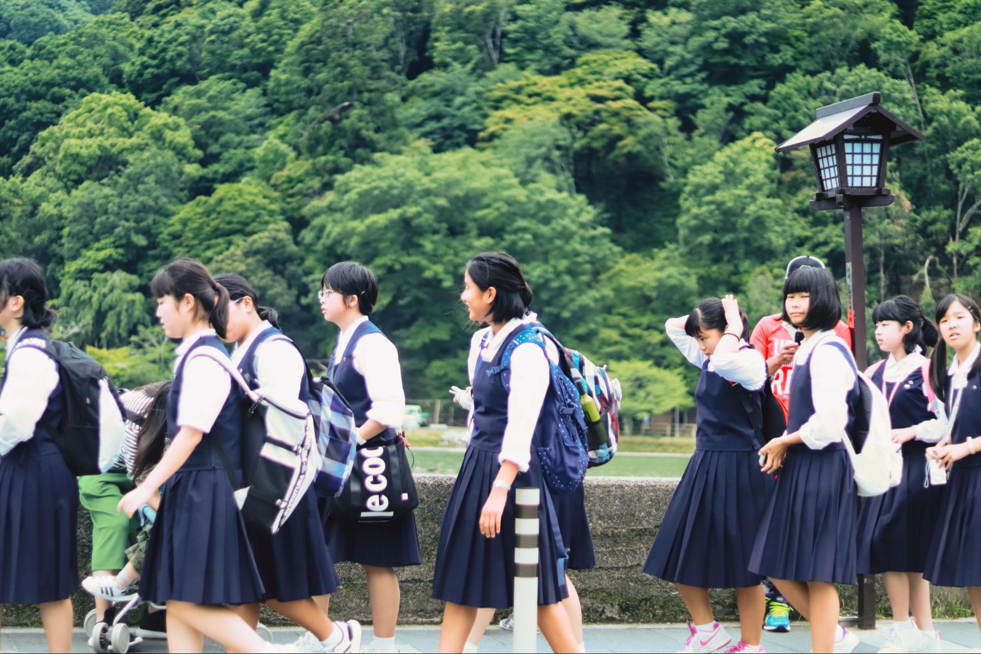 japanese schools ban ponytails - japanese schoolgirls