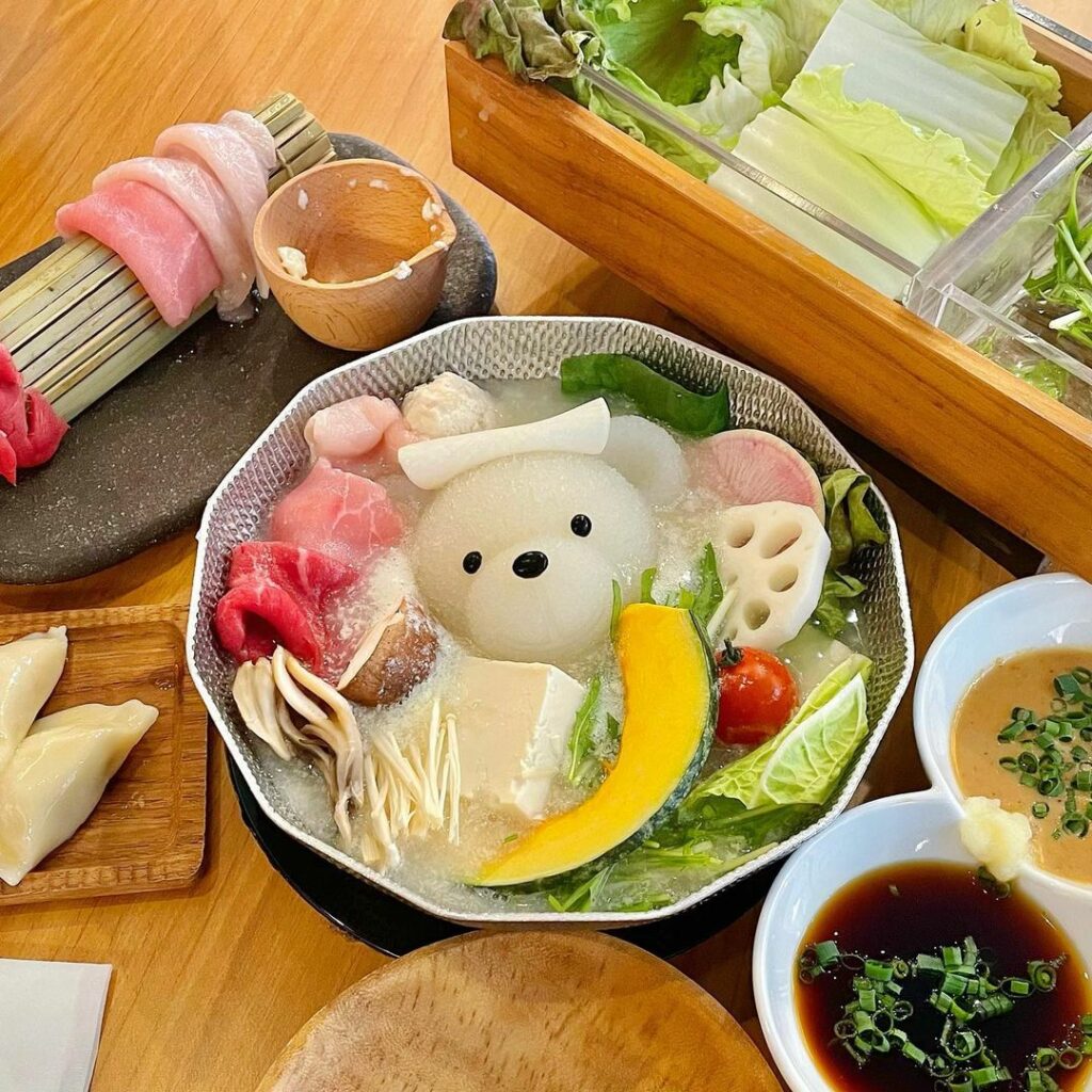 Kumachan Onsen - teddy bear soup base melting