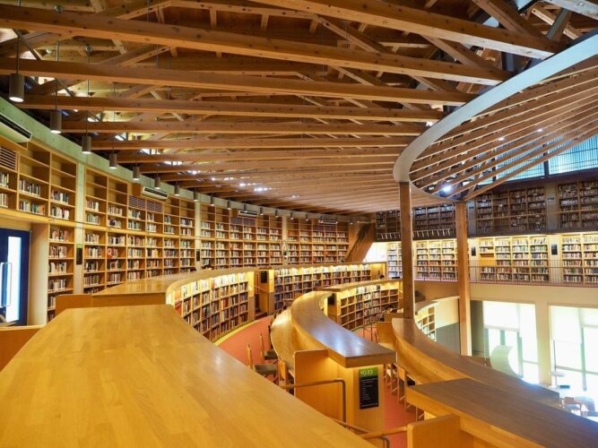 Nakajima Library: Colosseum Inspired Interior Built With Akita Cedar Trees