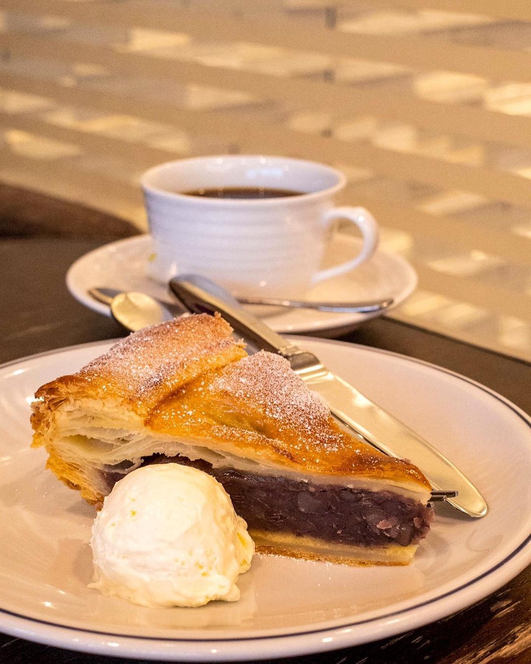 Ginza Kimuraya - red bean pie