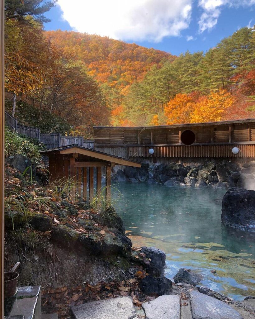 8 Onsen In Japan With Fall Foliage Views To Soak Your Stress Away