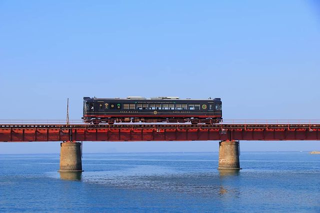 Trains in Japan - tango kuromatsu train