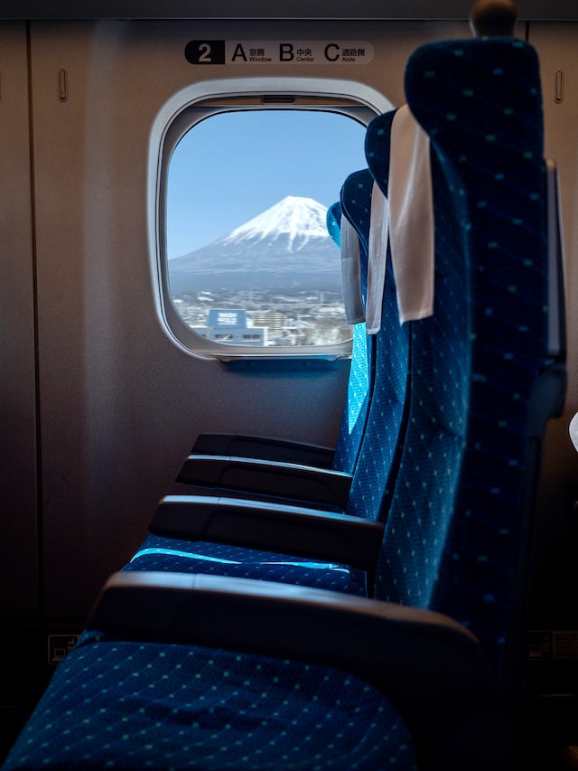 Trains in Japan - shinkansen seats