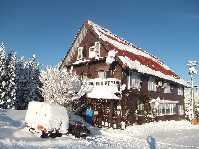 Japan ski resorts - Iiji Sanso exterior