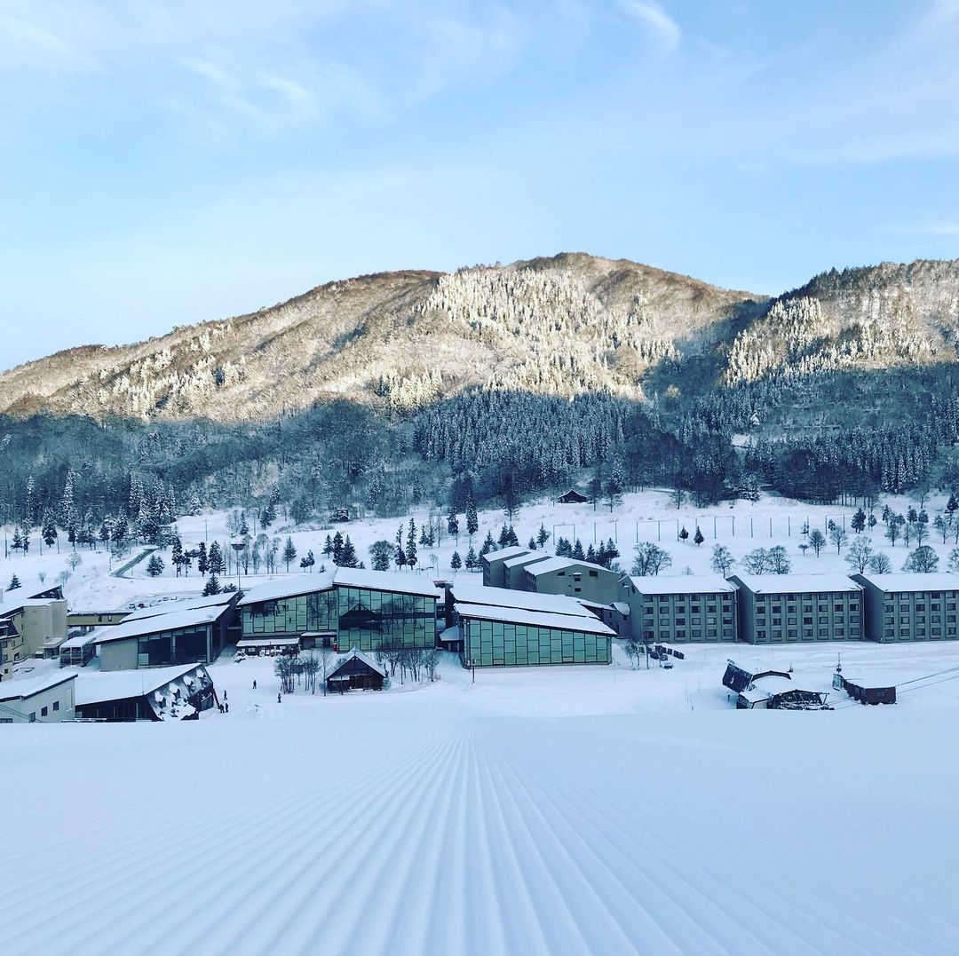Japan ski resorts - Tangram Ski Circus exterior