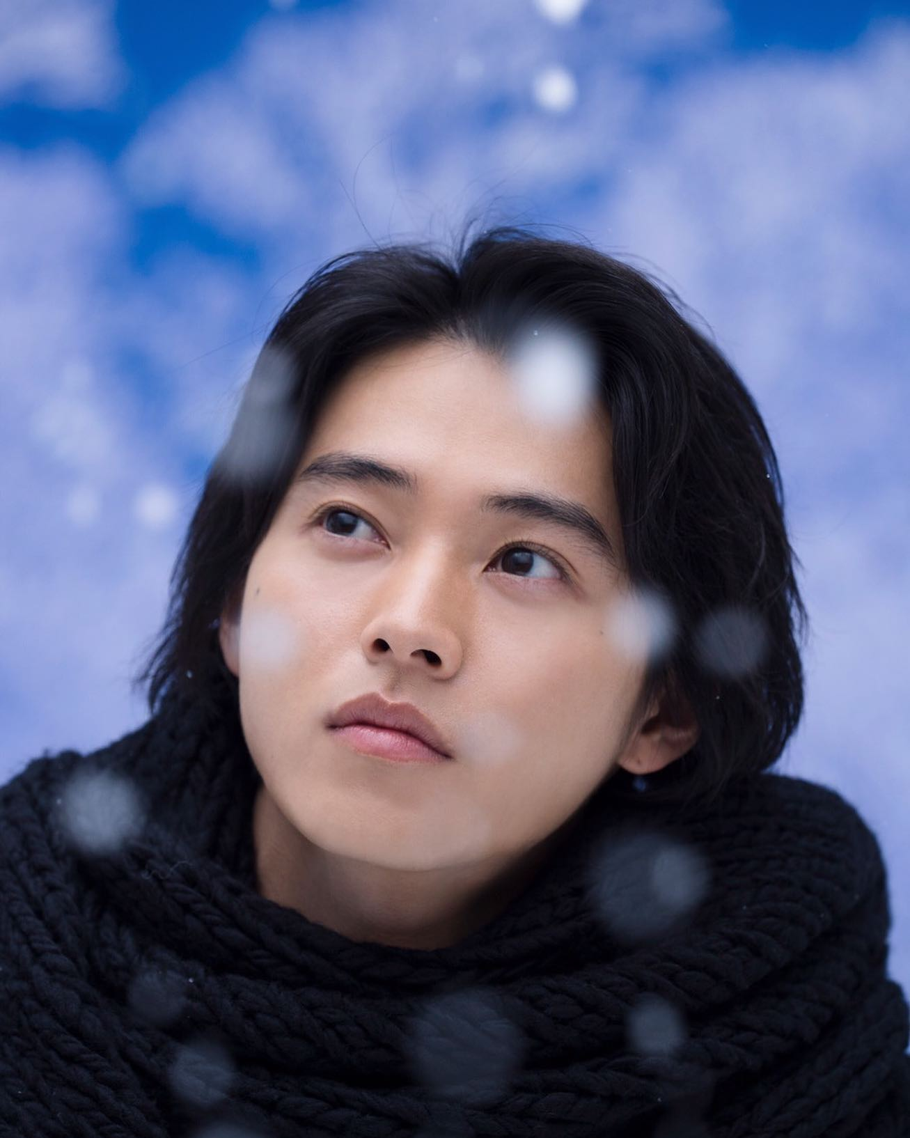 Kento Yamazaki facts - Kento Yamazaki looking into the distance