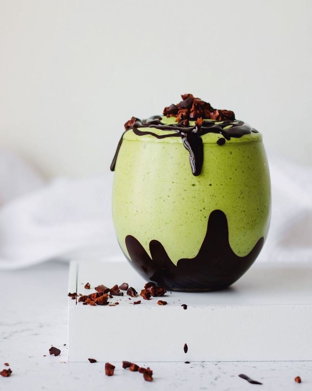 Matcha drink recipe - chocolate matcha smoothie