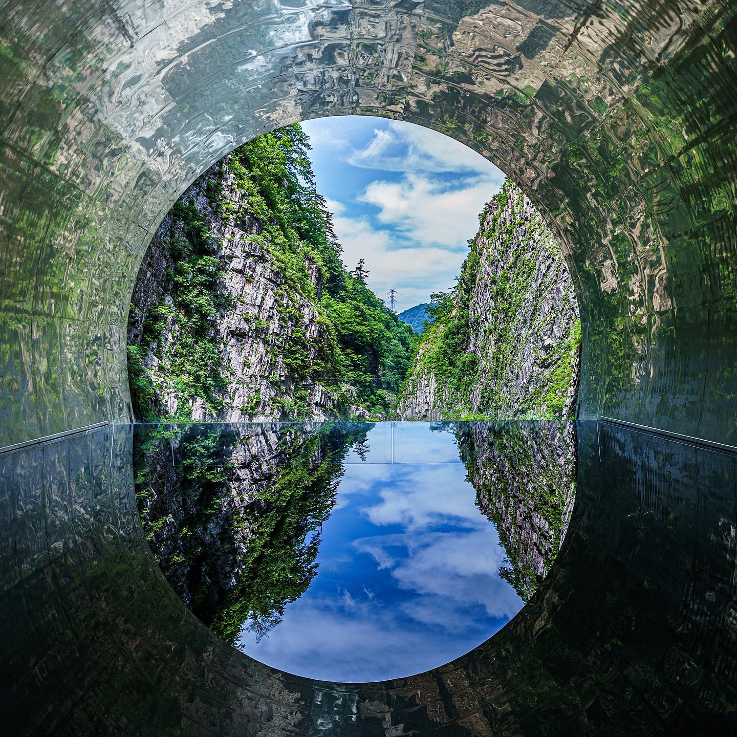 kiyotsu gorge - reflection at end of tunnel