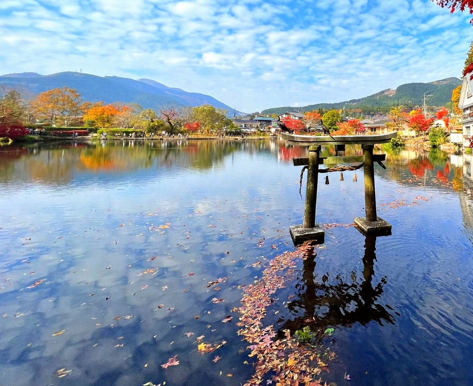 lakes in japan - lake kinrin
