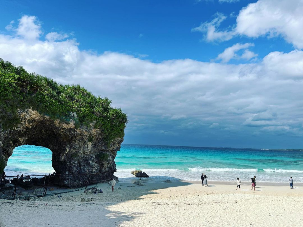 beaches in japan - rock arch