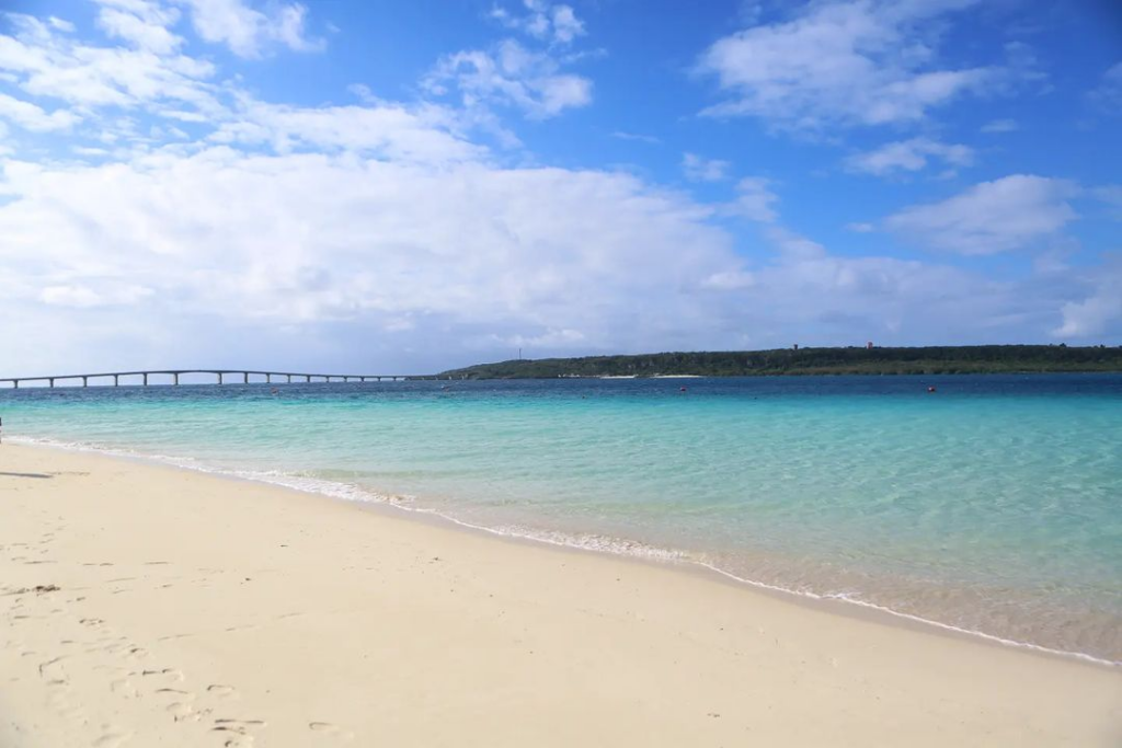 beaches in japan - white sand