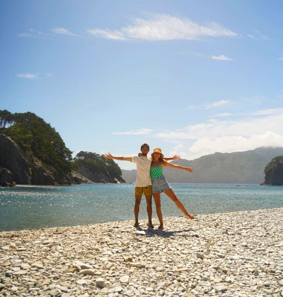 beaches in japan - couple